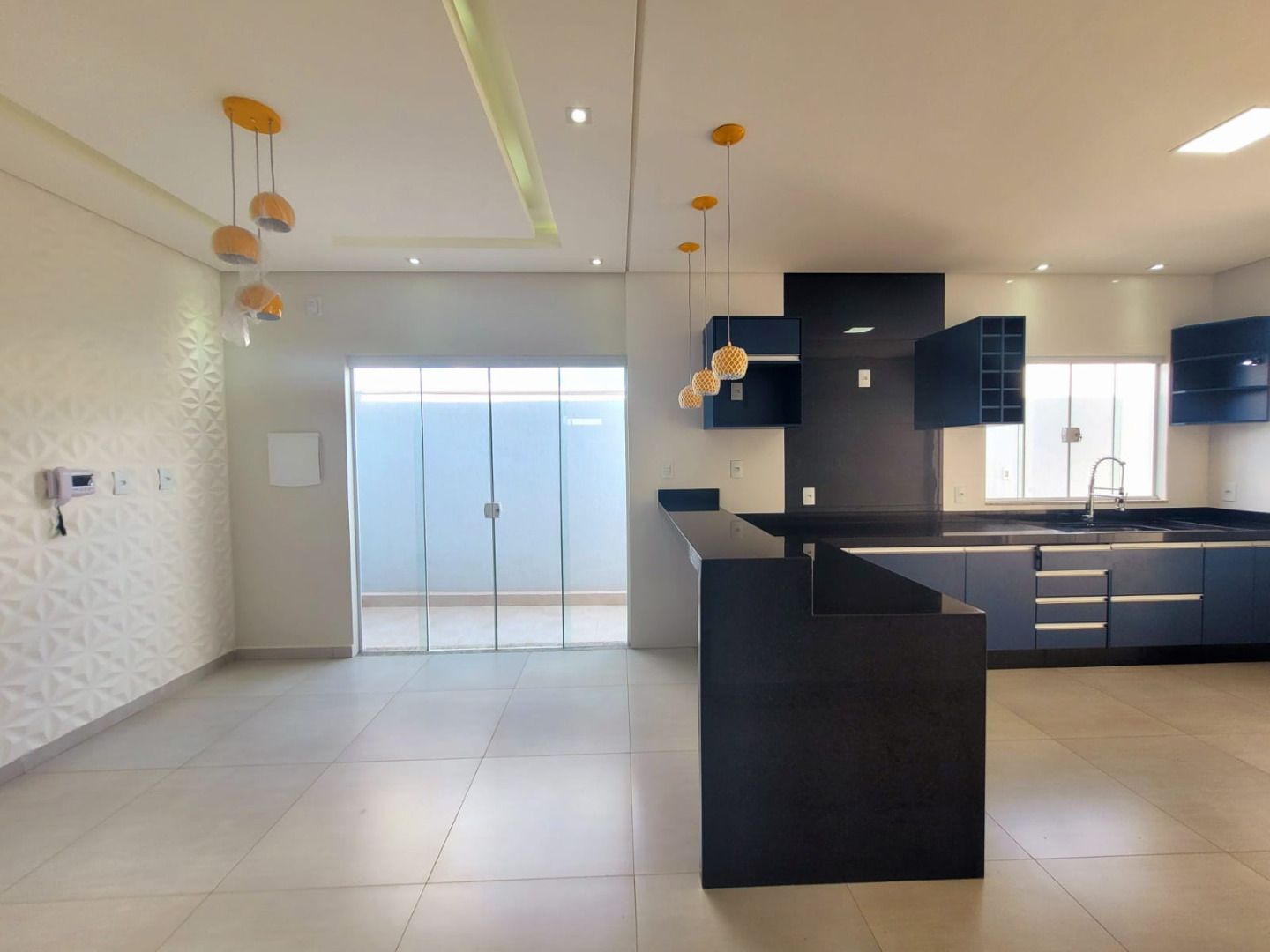 Casa à venda com 3 quartos, 226m² - Foto 4