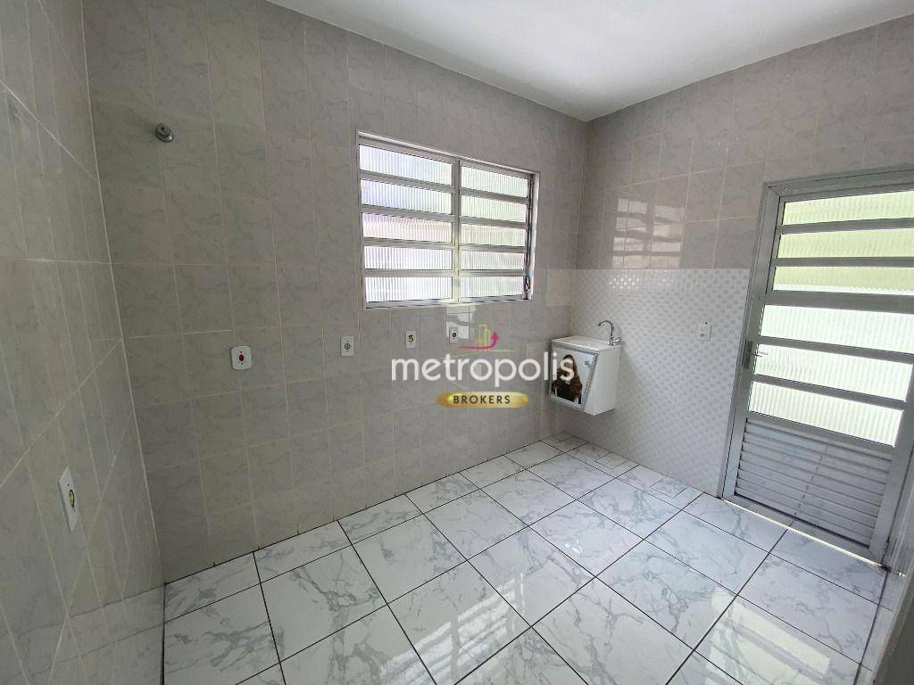 Casa à venda e aluguel com 3 quartos, 250m² - Foto 9