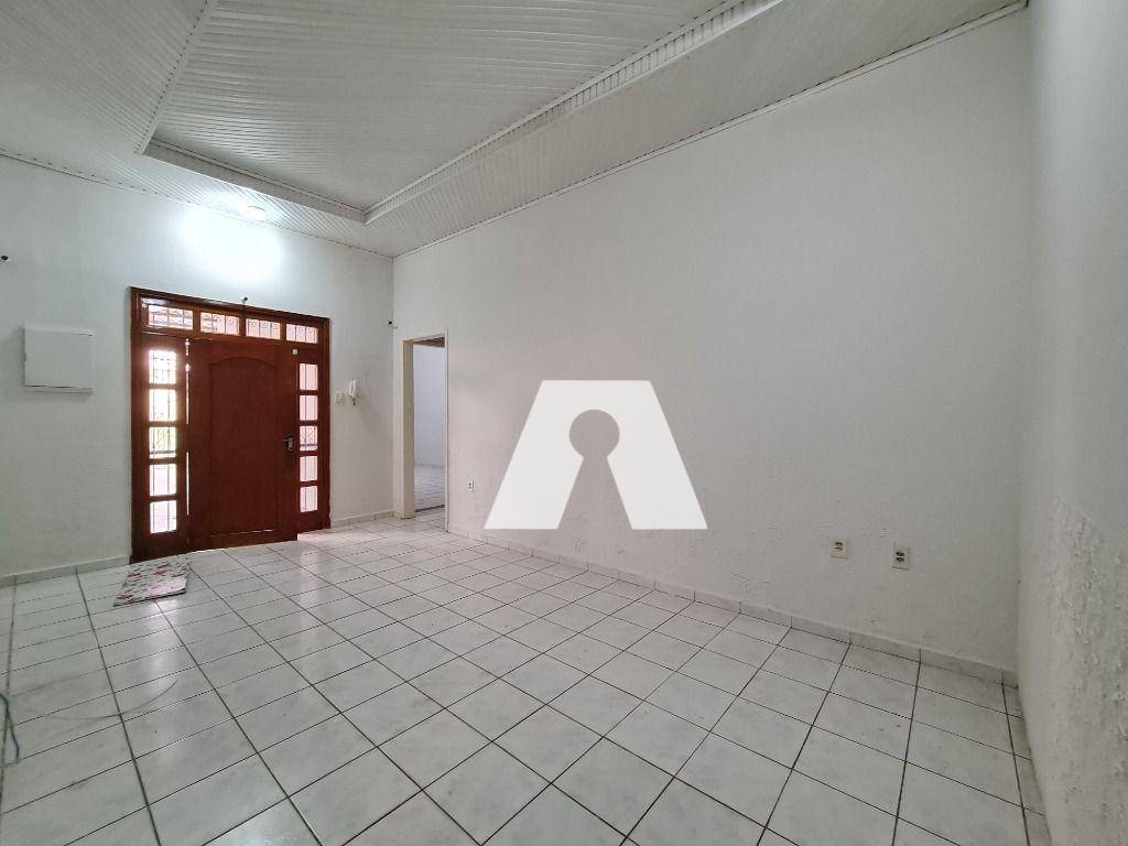 Casa para alugar com 3 quartos, 270m² - Foto 13