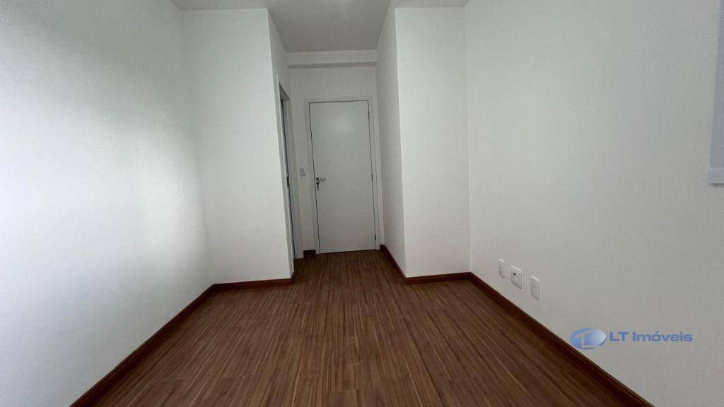 Apartamento para alugar com 2 quartos, 64m² - Foto 17