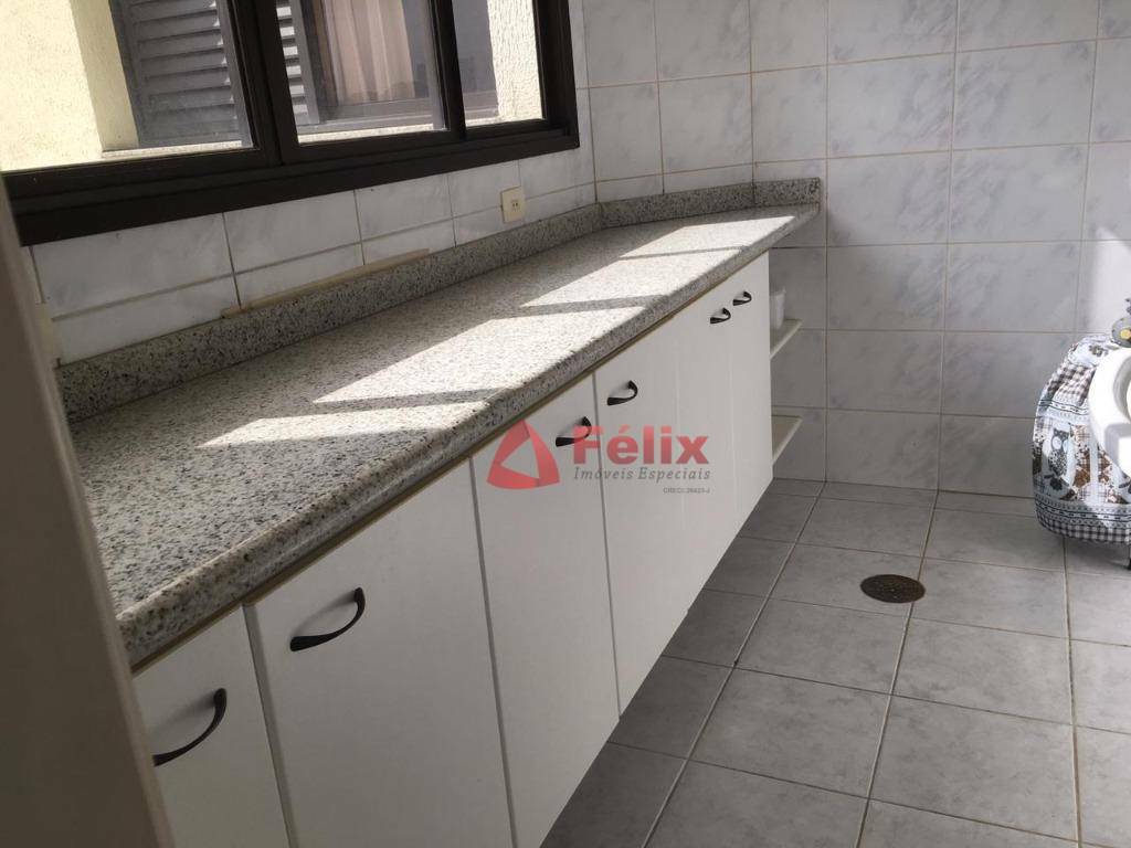 Apartamento à venda com 3 quartos, 148m² - Foto 11