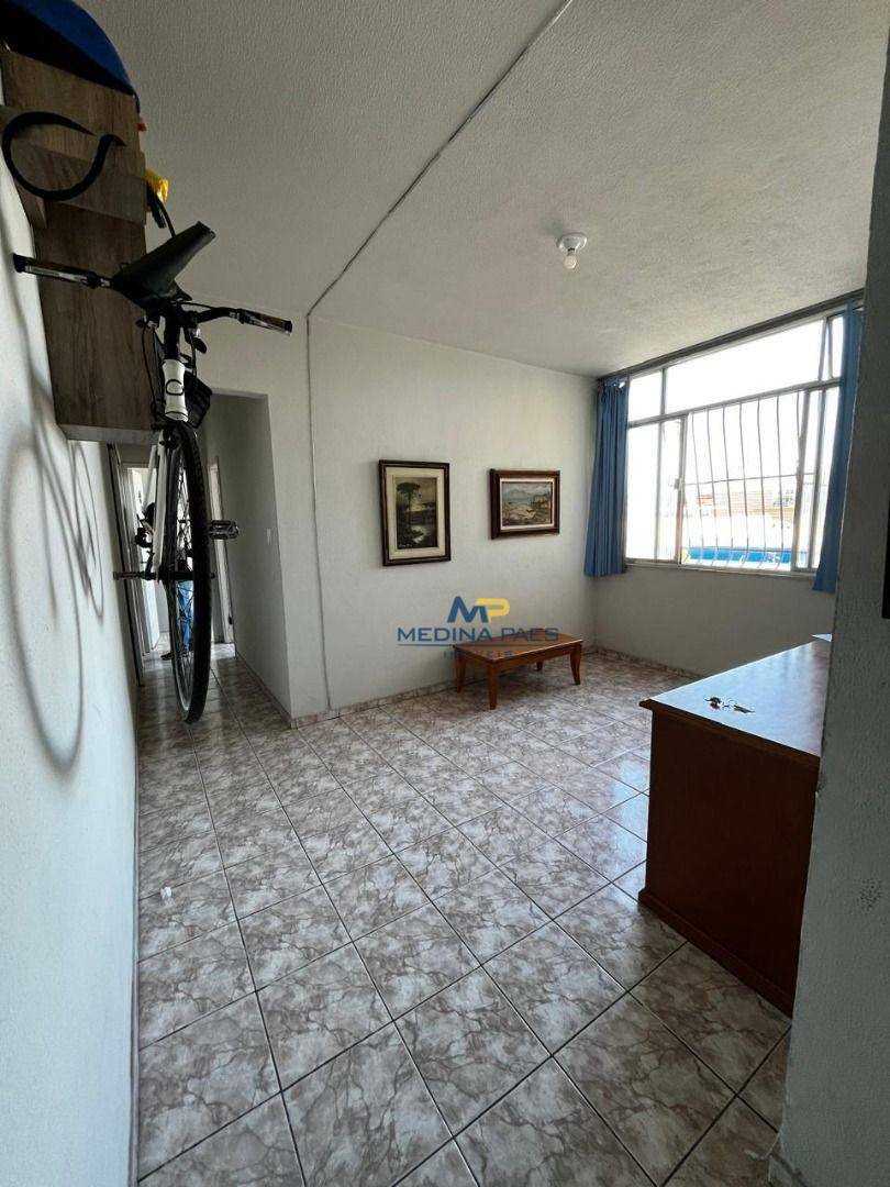 Apartamento à venda com 3 quartos, 67m² - Foto 1