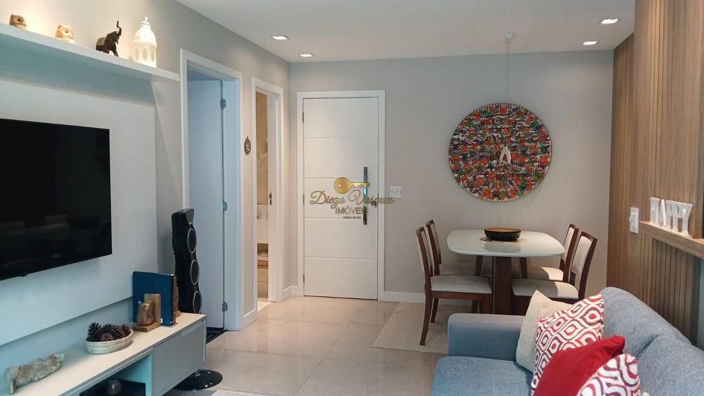 Apartamento à venda com 2 quartos, 71m² - Foto 2