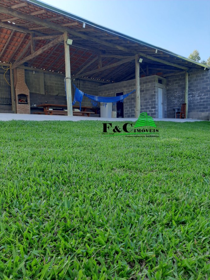 Chácara à venda com 2 quartos, 630m² - Foto 1