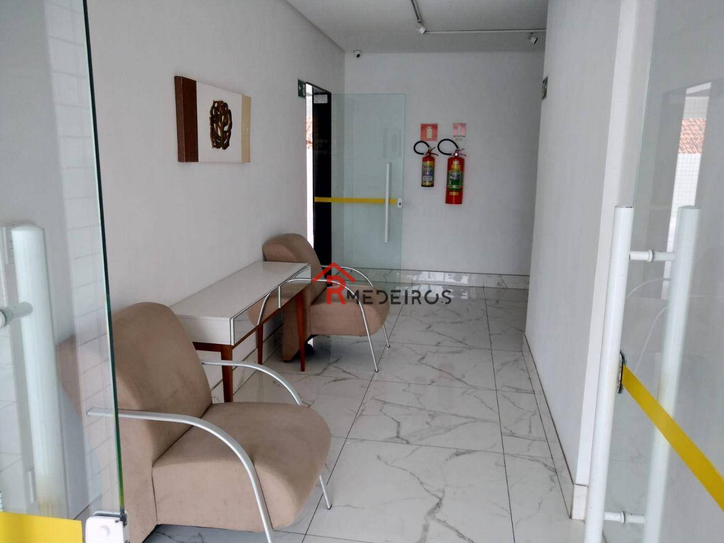 Apartamento à venda com 1 quarto, 46m² - Foto 18