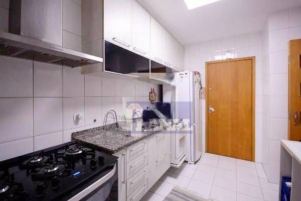 Apartamento à venda com 2 quartos, 156m² - Foto 13