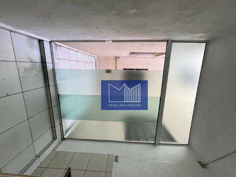 Apartamento para alugar com 1 quarto, 60m² - Foto 12