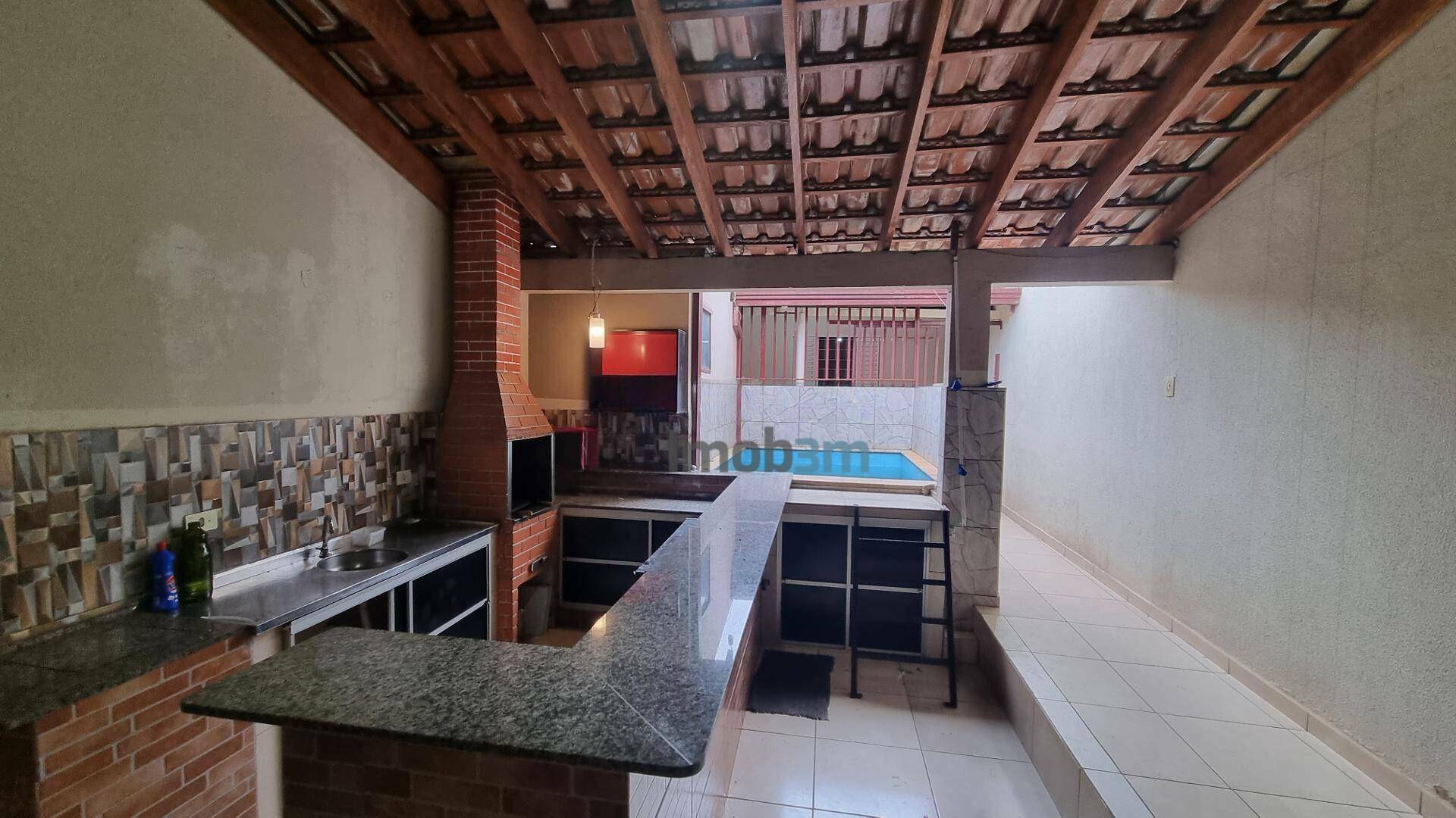 Casa à venda com 2 quartos, 118m² - Foto 2