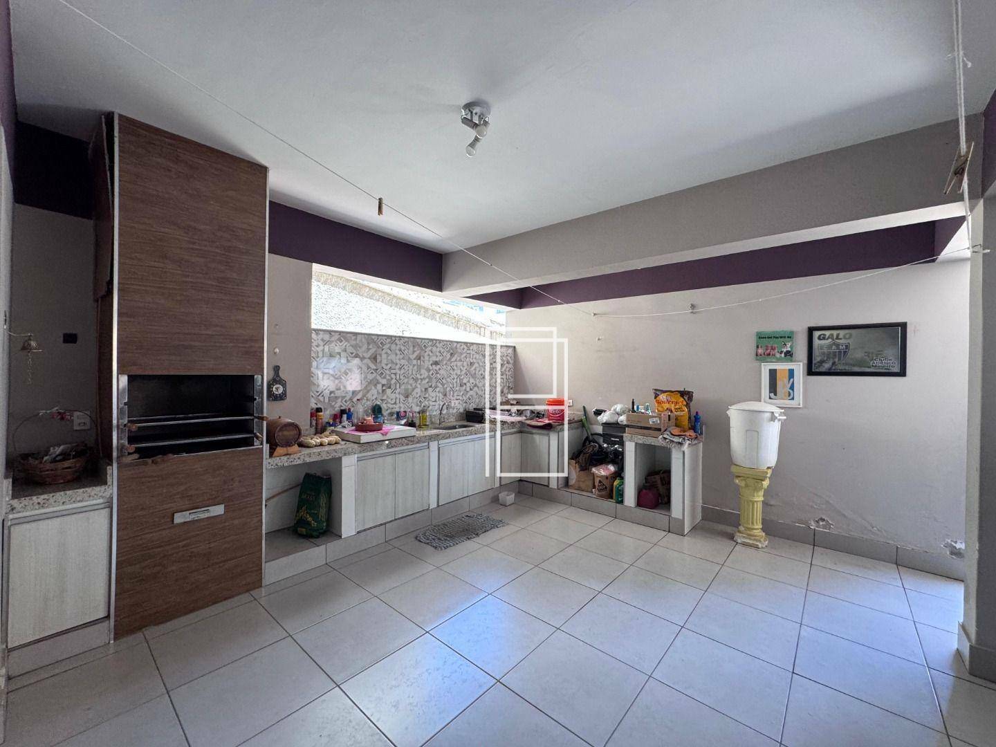 Casa à venda com 5 quartos, 280m² - Foto 8