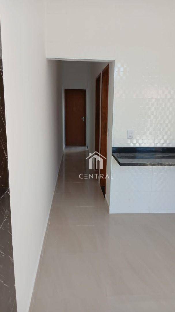 Casa à venda com 2 quartos, 70m² - Foto 9