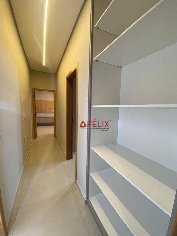 Casa de Condomínio para alugar com 3 quartos, 220m² - Foto 32