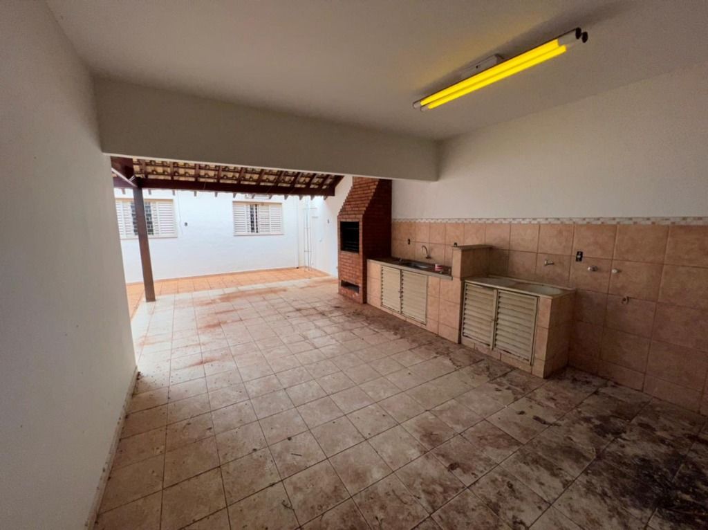 Casa à venda com 6 quartos, 256m² - Foto 40