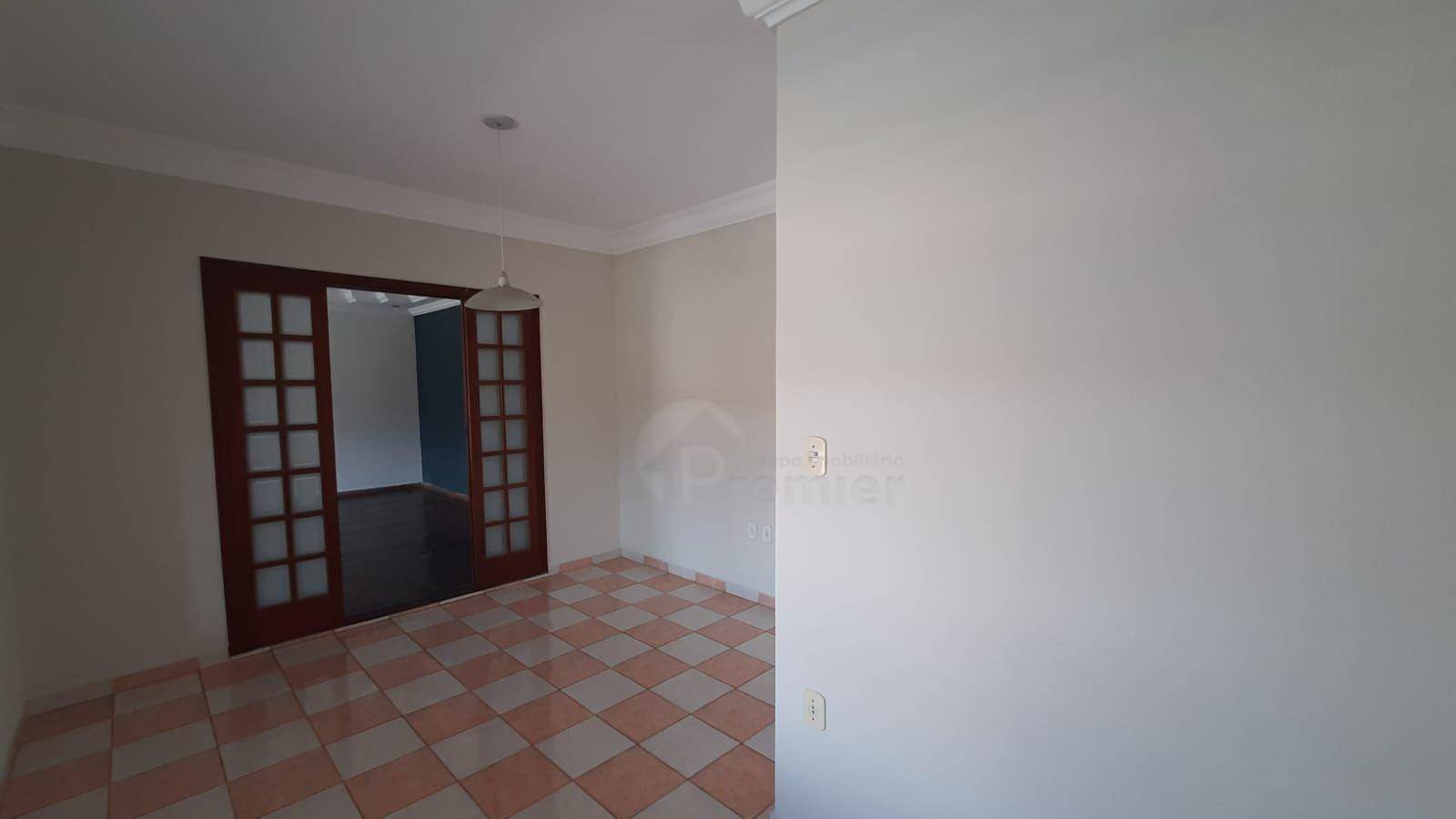 Casa à venda com 3 quartos, 190m² - Foto 11