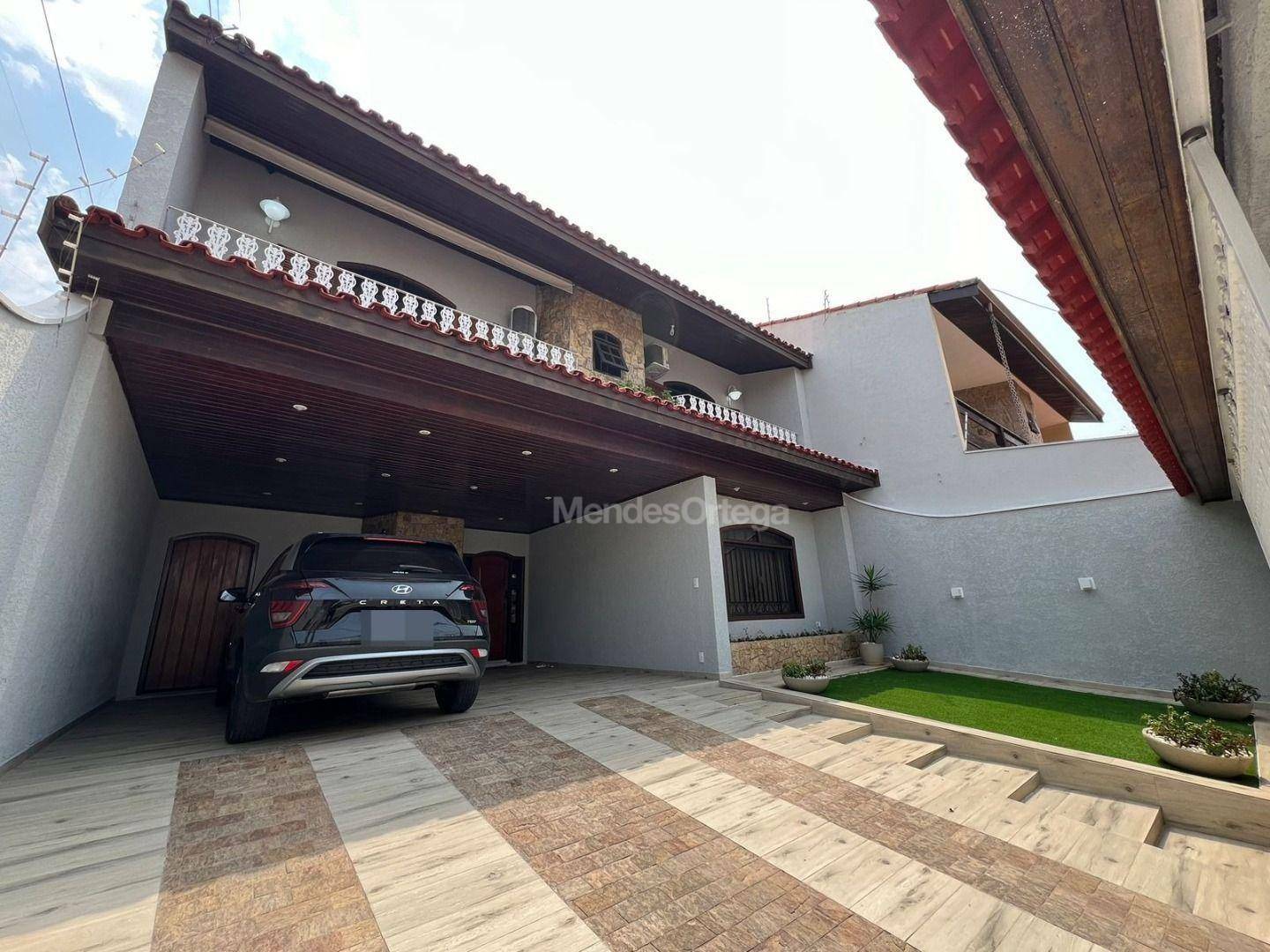 Casa à venda com 3 quartos, 267m² - Foto 2