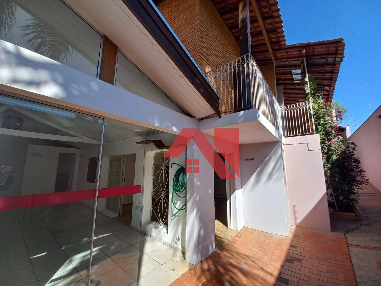 Casa para alugar com 2 quartos, 227m² - Foto 43