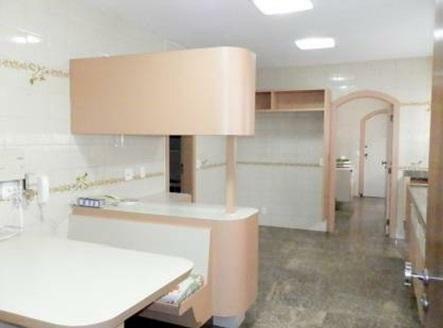 Apartamento à venda e aluguel com 3 quartos, 210m² - Foto 13