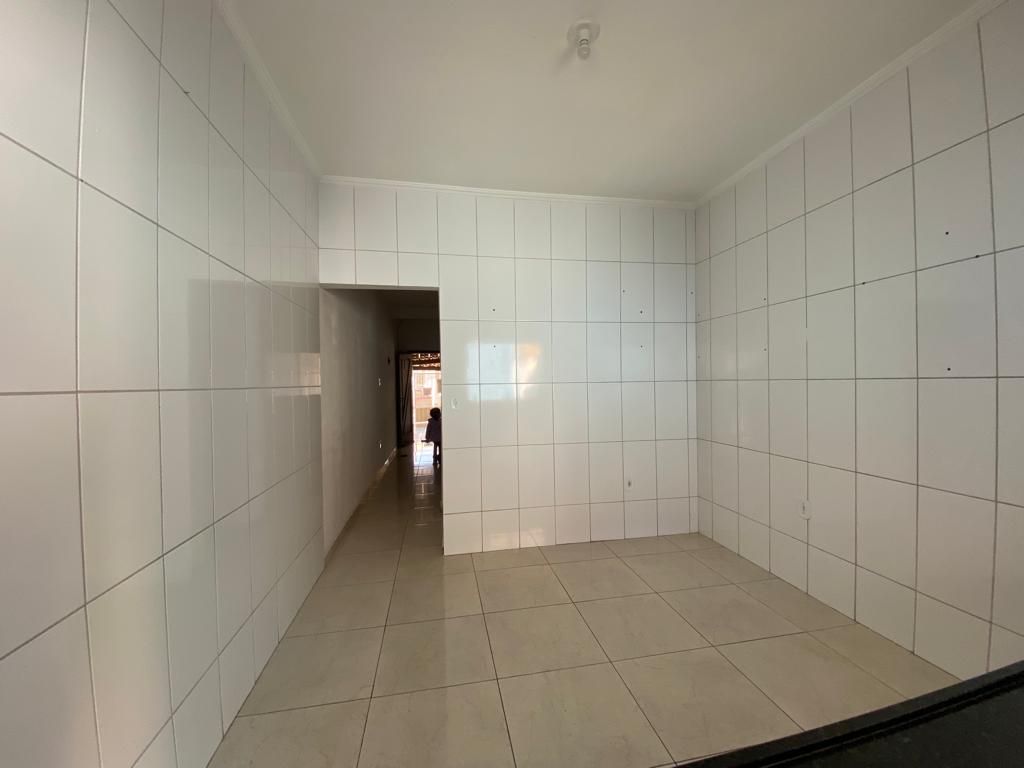 Casa à venda com 2 quartos, 83m² - Foto 9