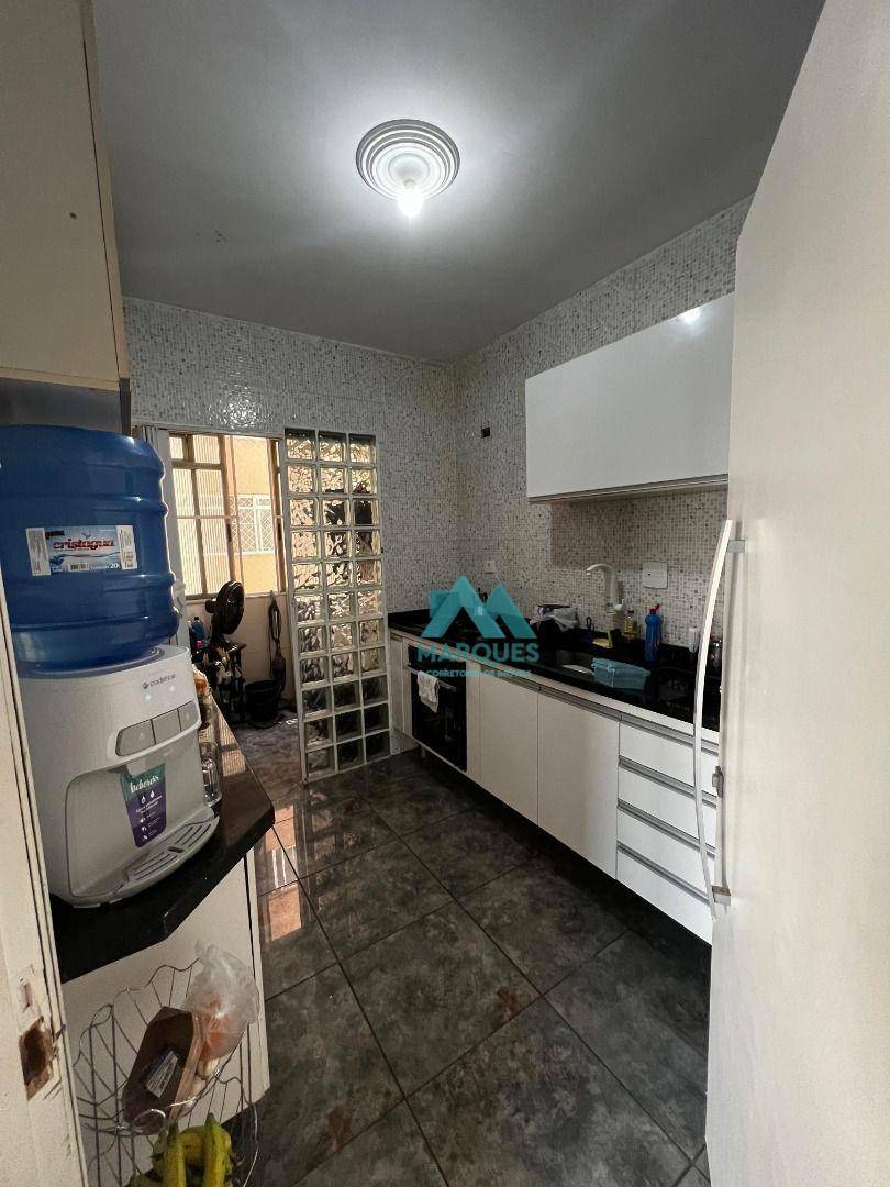 Apartamento à venda com 2 quartos, 62m² - Foto 3