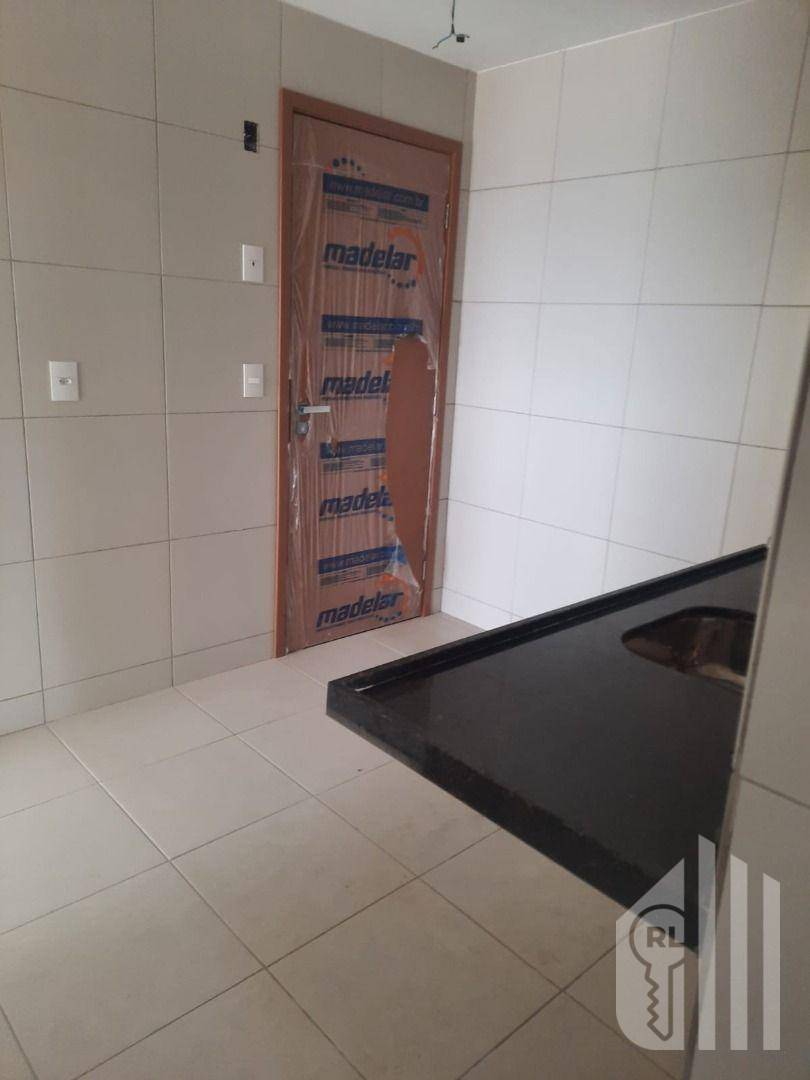 Apartamento à venda com 3 quartos - Foto 14