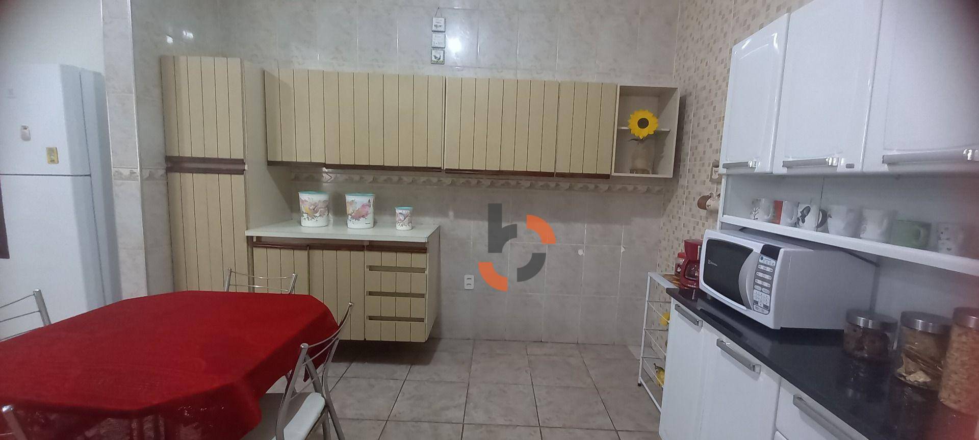 Casa à venda com 3 quartos, 240m² - Foto 14