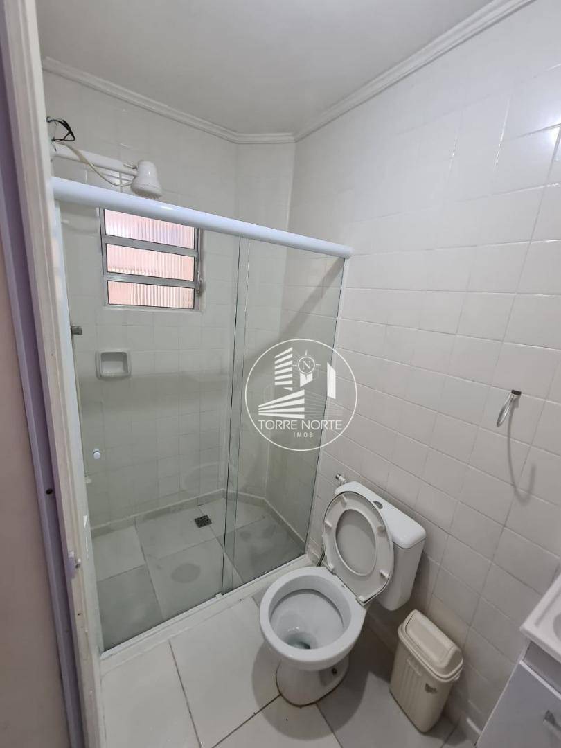 Sobrado à venda com 6 quartos, 168m² - Foto 7