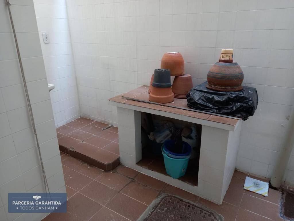 Apartamento à venda com 2 quartos, 70m² - Foto 12