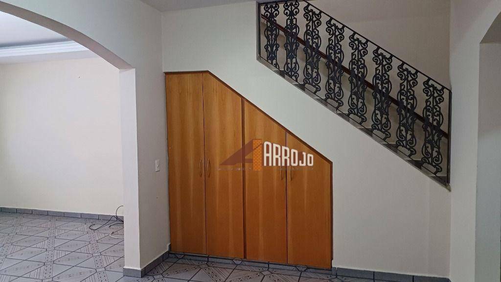 Sobrado à venda com 3 quartos, 220m² - Foto 10