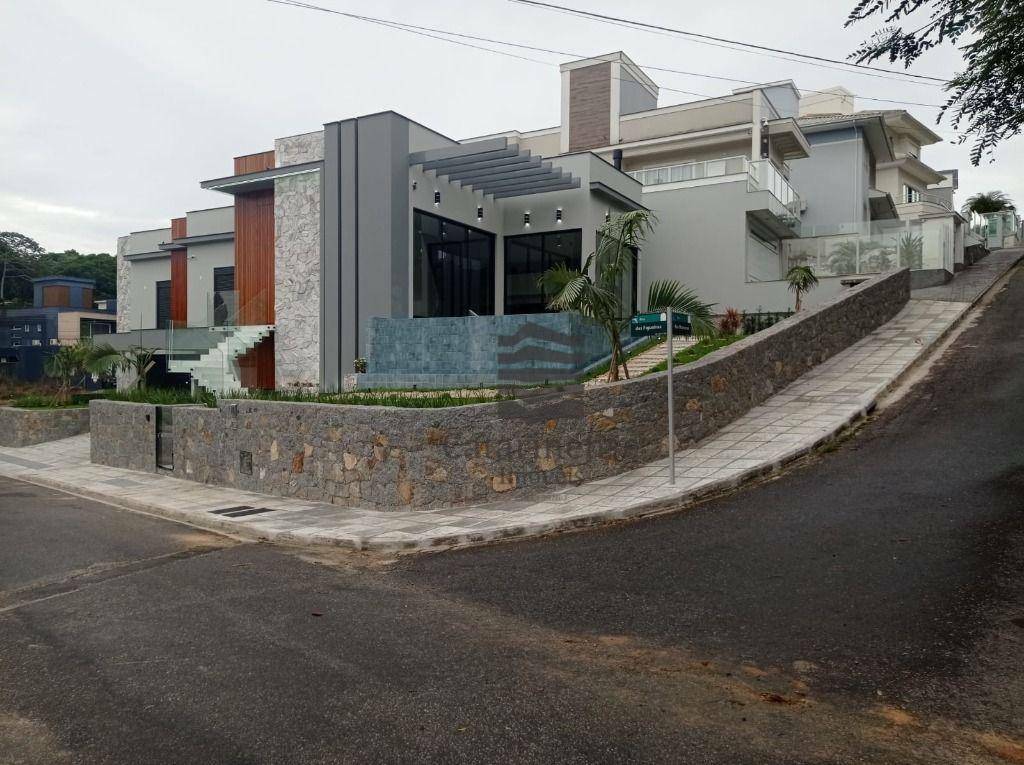 Casa à venda com 3 quartos, 270m² - Foto 8