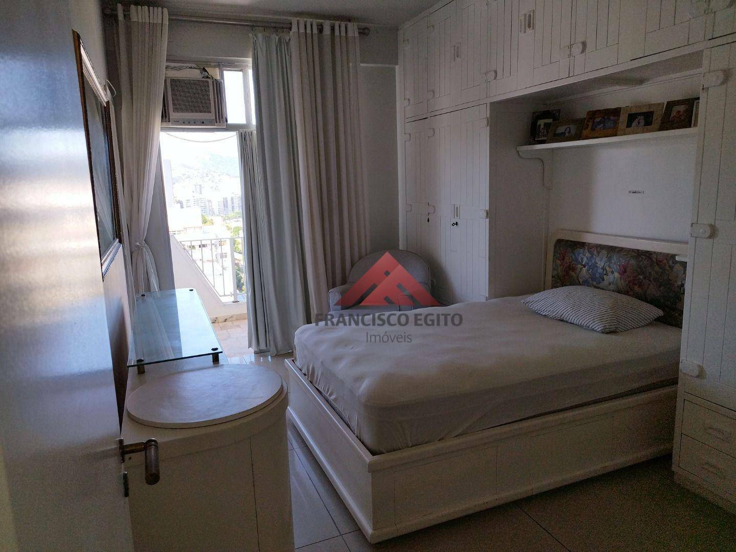 Apartamento à venda com 2 quartos, 75m² - Foto 8