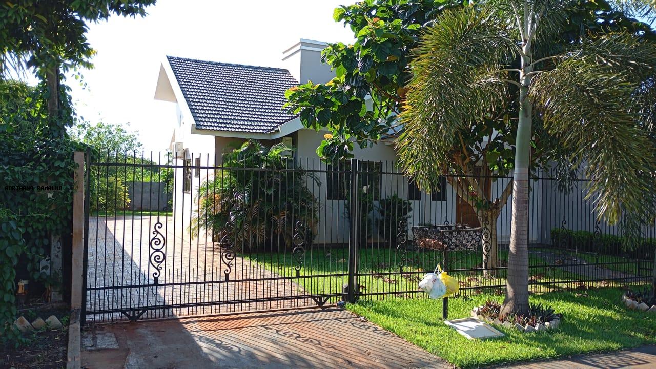 Casa à venda com 3 quartos, 160m² - Foto 2