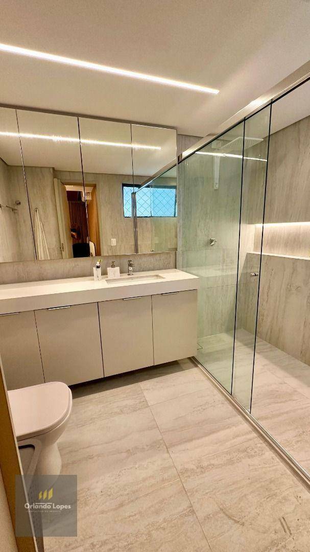 Apartamento à venda com 3 quartos, 256m² - Foto 5