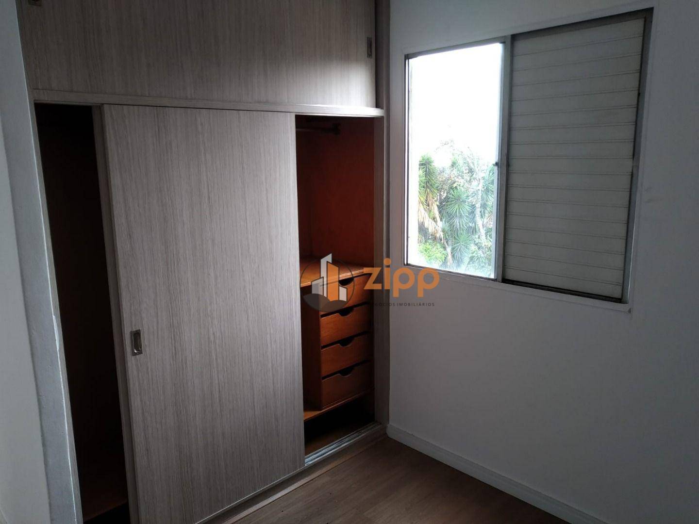 Apartamento à venda com 1 quarto, 45m² - Foto 4