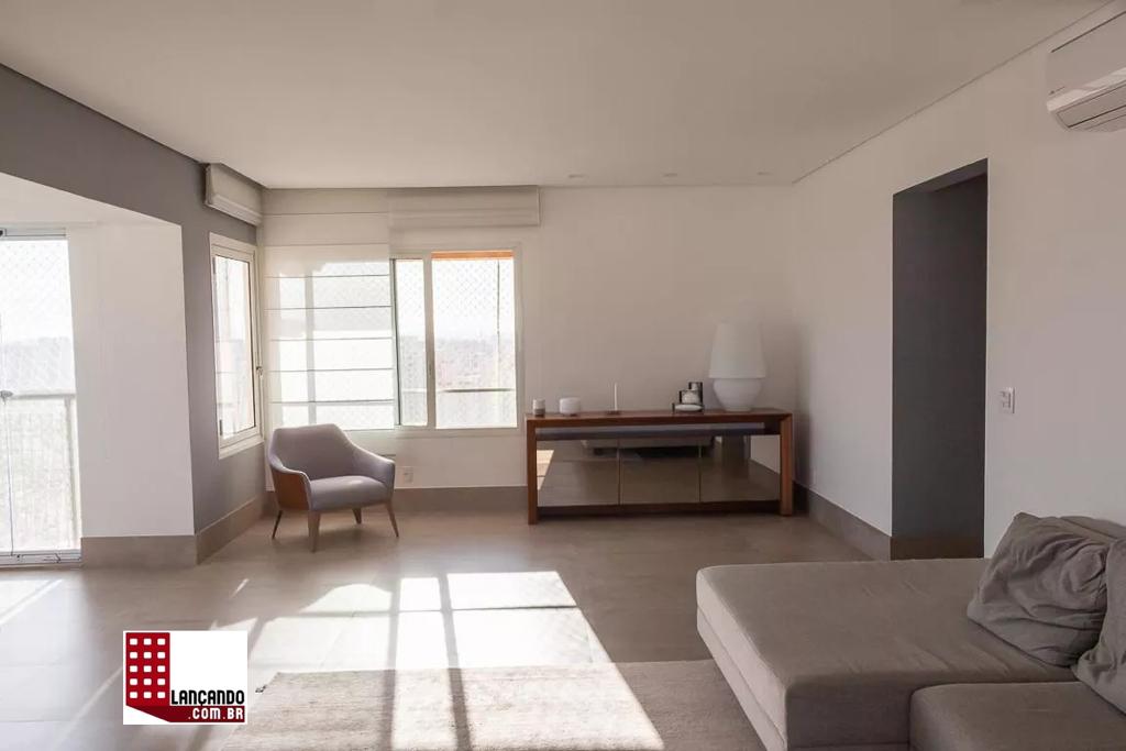 Apartamento à venda com 4 quartos, 200m² - Foto 1