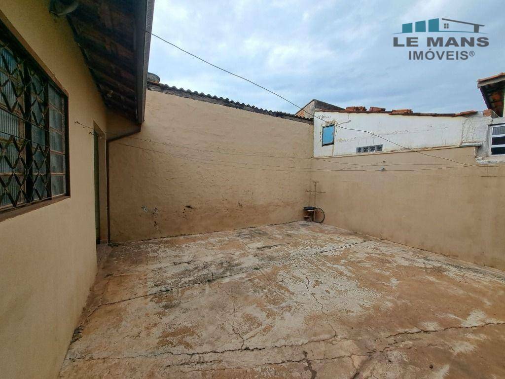 Casa à venda com 3 quartos, 144m² - Foto 14