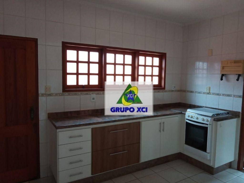 Casa de Condomínio à venda com 3 quartos, 350m² - Foto 32