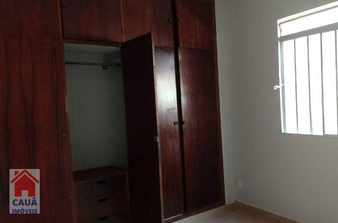 Casa à venda com 4 quartos, 200m² - Foto 12