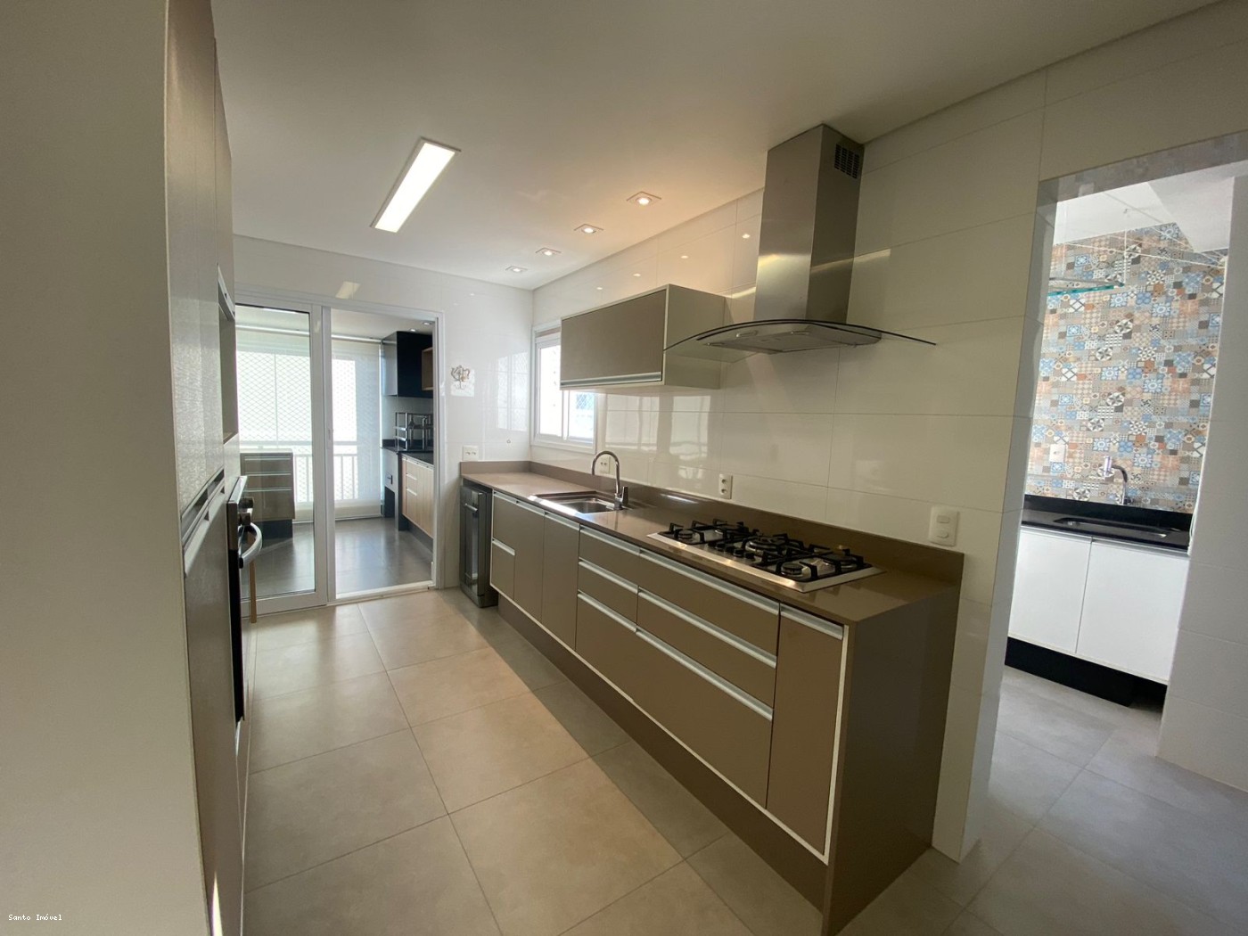 Apartamento para alugar com 3 quartos, 198m² - Foto 8