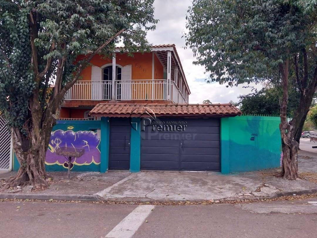 Casa à venda com 3 quartos, 250m² - Foto 3