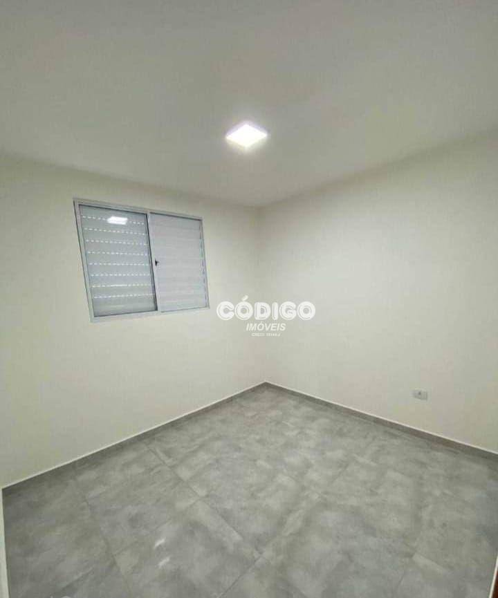 Apartamento para alugar com 2 quartos, 40m² - Foto 4