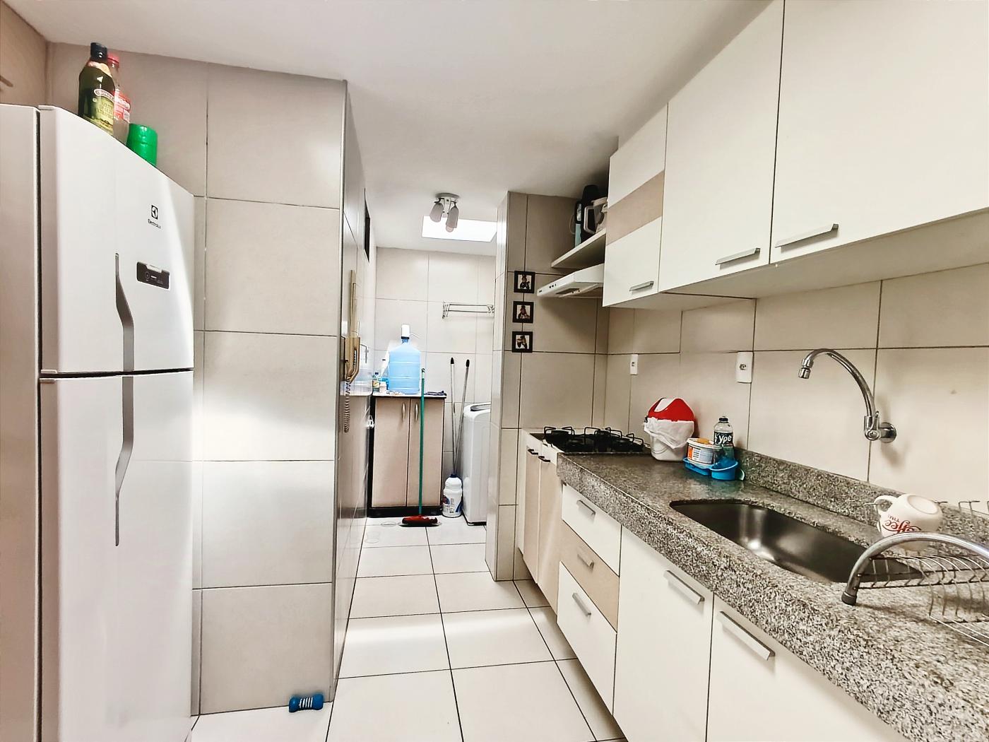 Apartamento à venda com 3 quartos, 75m² - Foto 5