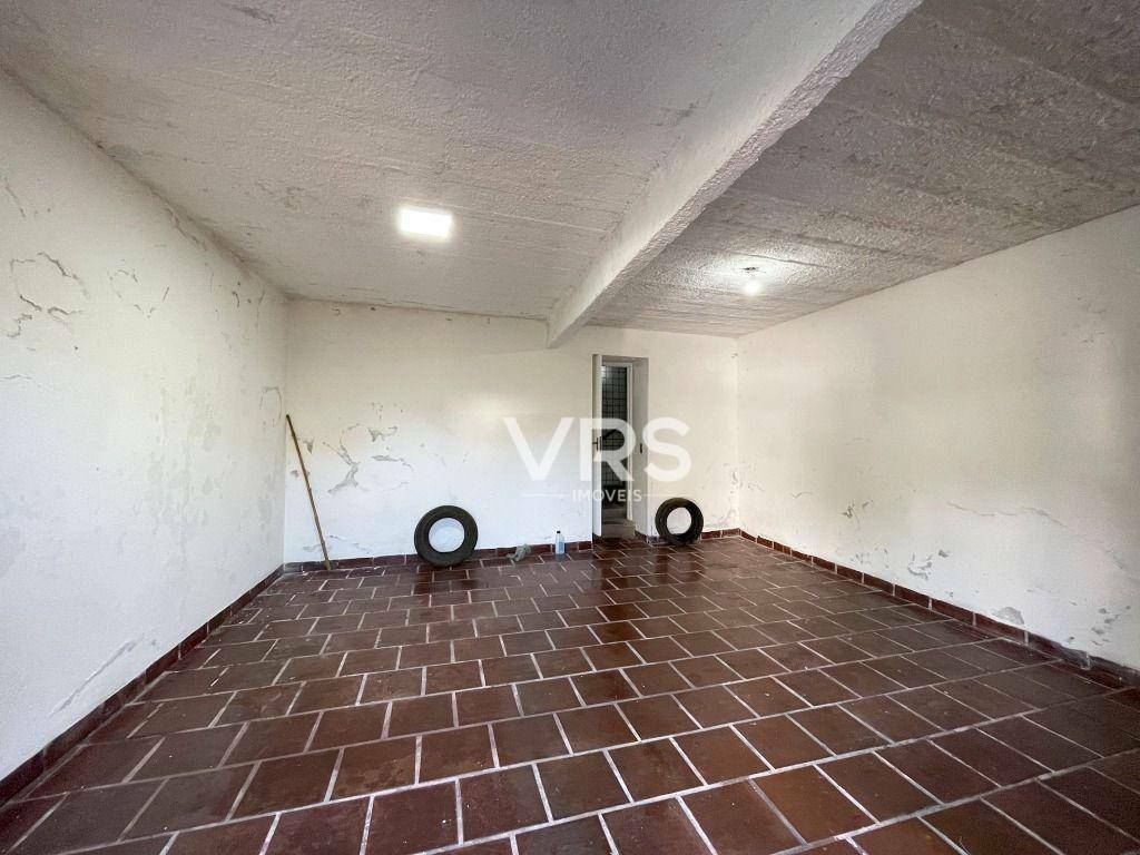 Casa à venda com 3 quartos, 217m² - Foto 33