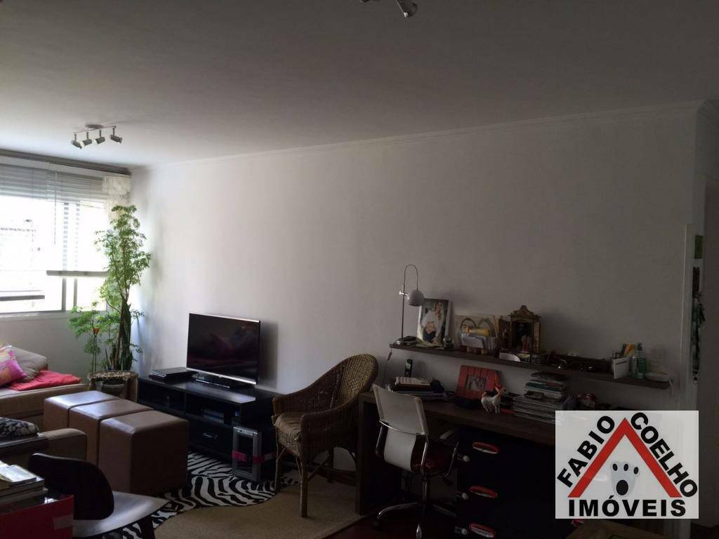 Apartamento à venda com 2 quartos, 67m² - Foto 3