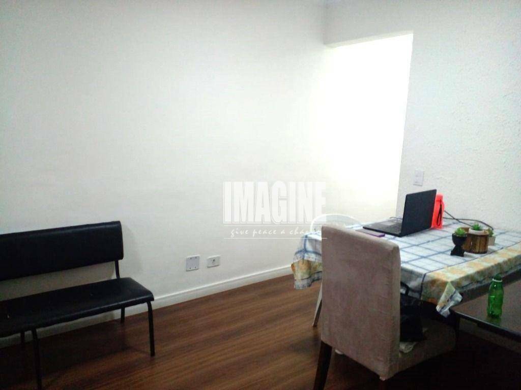 Apartamento à venda com 3 quartos, 75m² - Foto 12