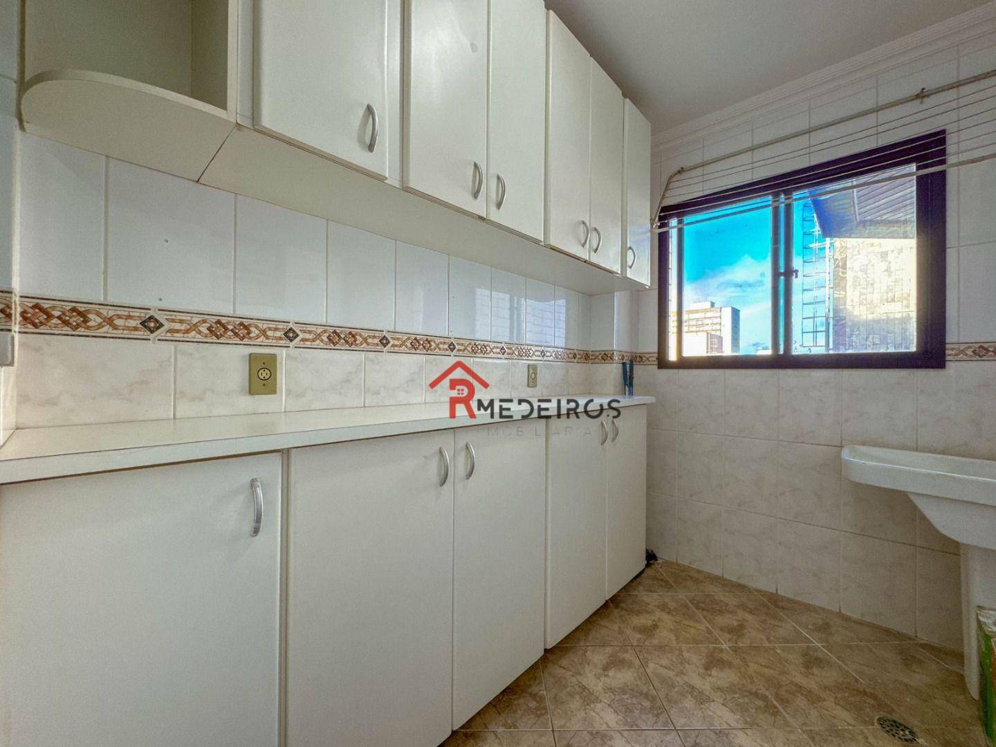 Apartamento à venda com 3 quartos, 137m² - Foto 15