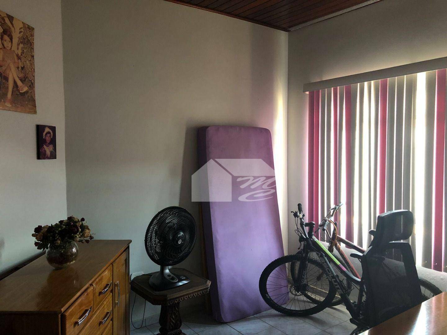 Casa à venda com 3 quartos, 300m² - Foto 15