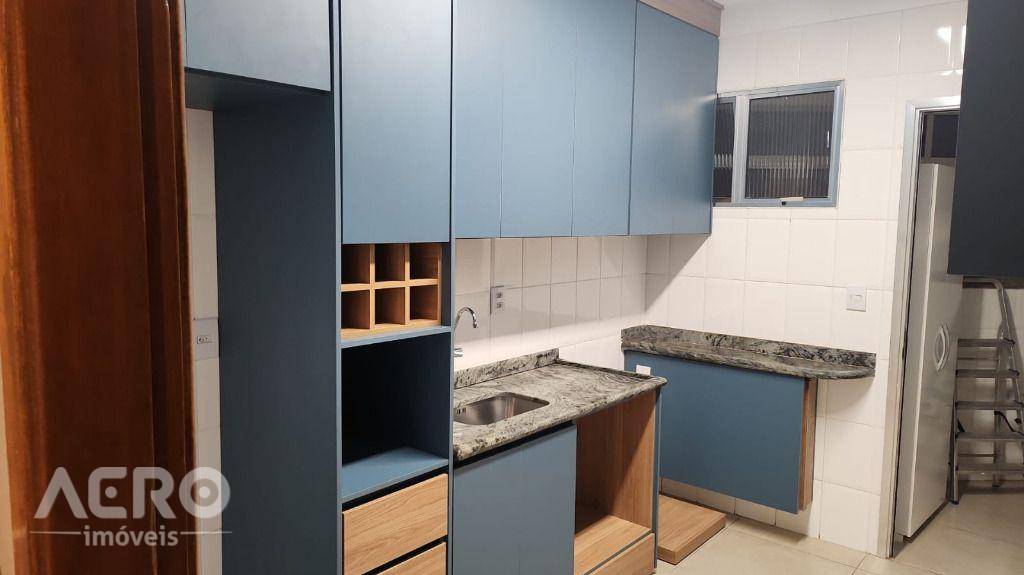 Apartamento à venda com 2 quartos, 75m² - Foto 10