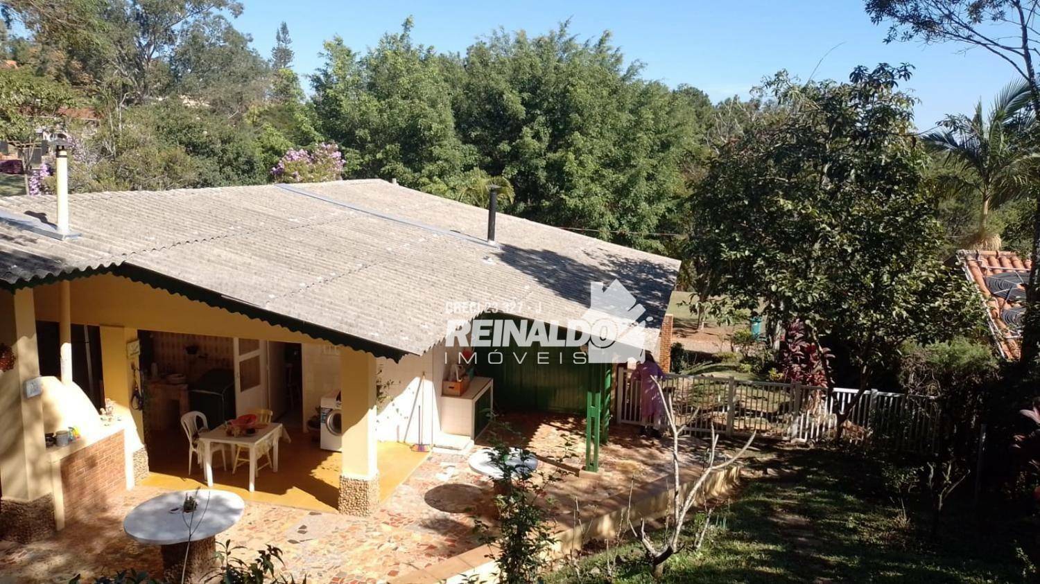 Casa de Condomínio à venda com 4 quartos, 185m² - Foto 2