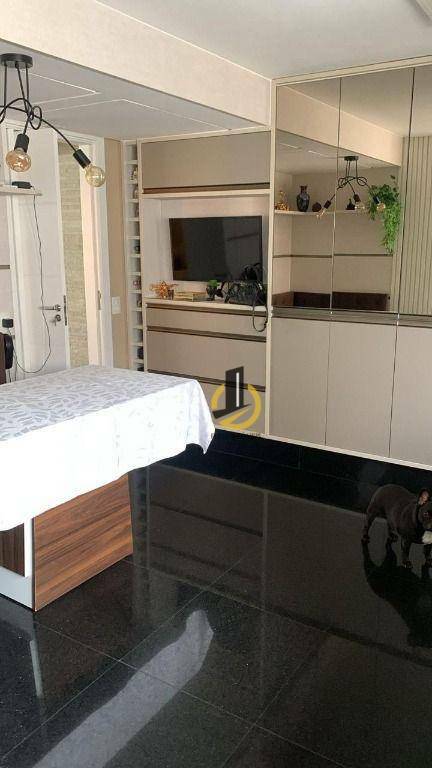 Apartamento à venda com 4 quartos, 245m² - Foto 15