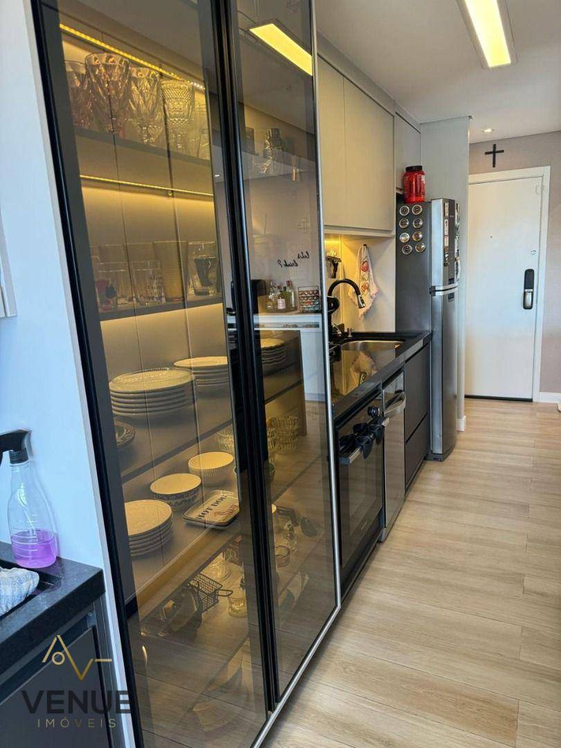 Apartamento à venda com 2 quartos, 66m² - Foto 6