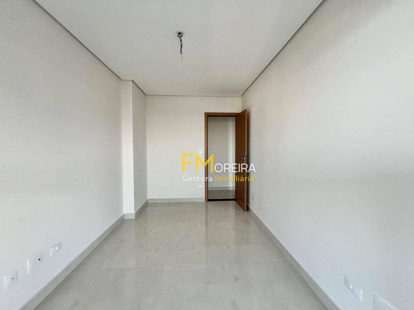 Apartamento à venda com 3 quartos, 118m² - Foto 11